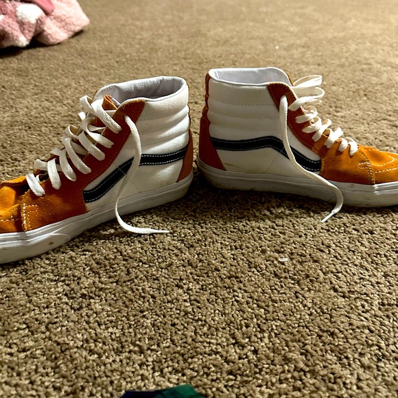 Vans MENS 7 or WOMENS 8.5 - Picture 2 of 5